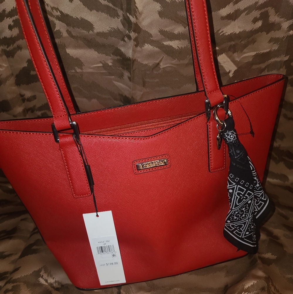 Calvin Klein Purse - Picture 12 of 15